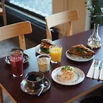 Отель Noli Otaniemi Эспоо